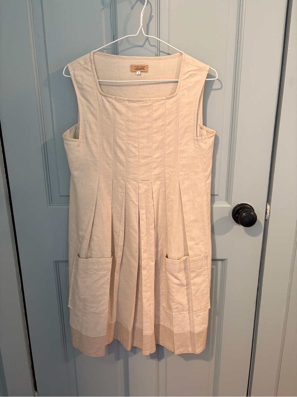 Piko 1988 Cream Sleeveless Pleated Midi Dress